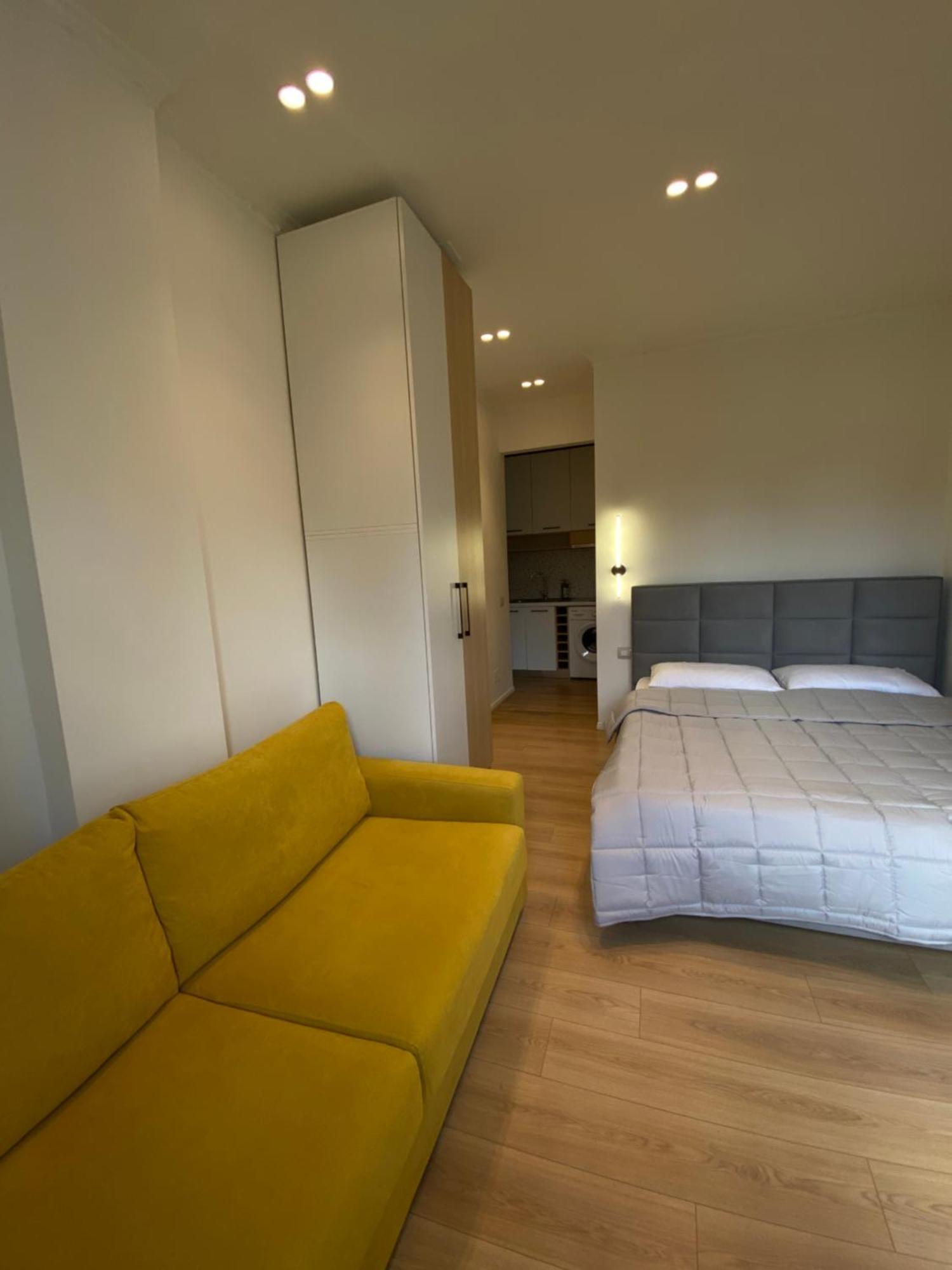 Cozycomfy Studio Tiranë Ngoại thất bức ảnh